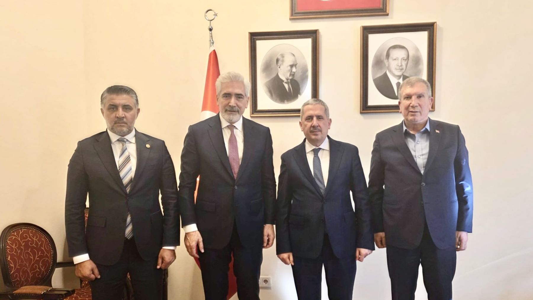 Hazro ve Çüngüş belediyelerinin talepleri Ticaret Bakan Yardımcısı Gürcan'a iletildi