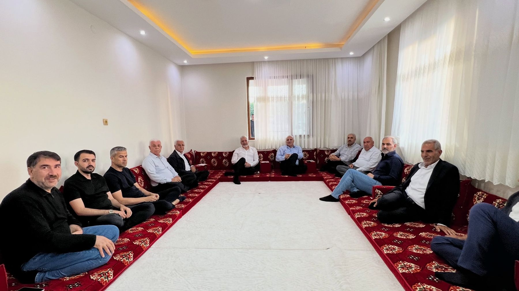 Vali Zorluoğlu ile Sur-Kozan Mahallesi'nde hemşehrilerle buluşma